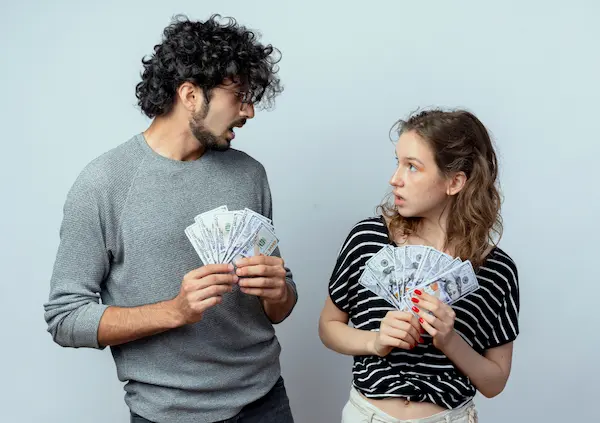 כיצד לנהל דיונים כלכליים בין בני זוג?